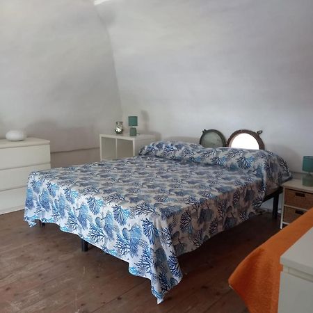 La Casa Sugli Archi Hotel Ponza Bagian luar foto
