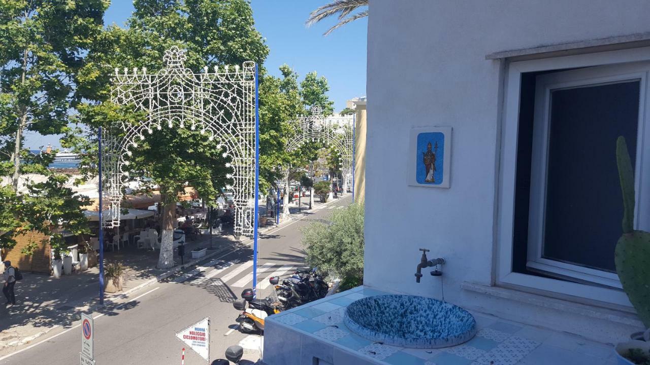 La Casa Sugli Archi Hotel Ponza Bagian luar foto